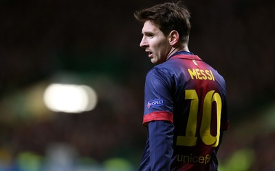 博乐体育播报-登贝莱这庆祝动作致敬梅西